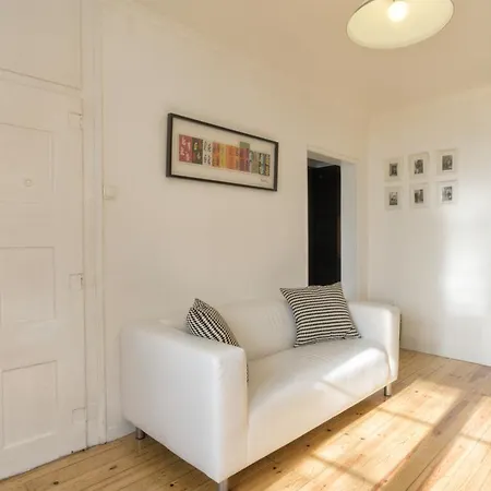 Bmyguest - Castelo Stylish Flat-2